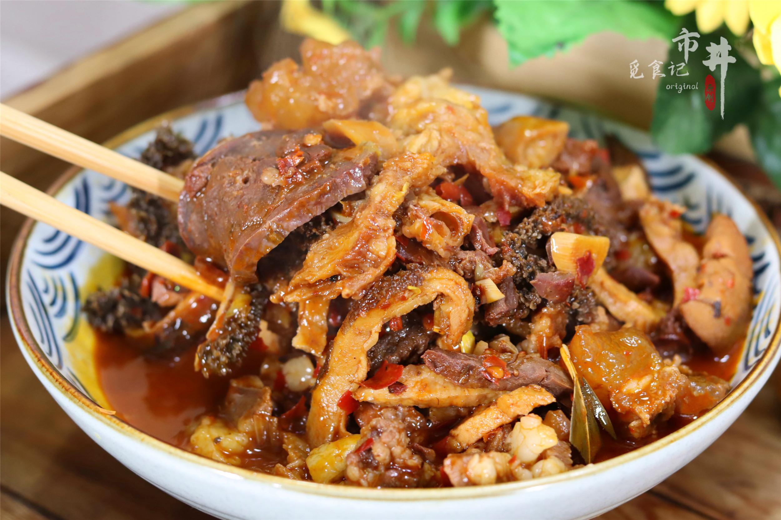 Kubet: Thịt bò đắt đỏ, thịt lợn nhiều dầu mỡ, thà ăn "linh tinh"